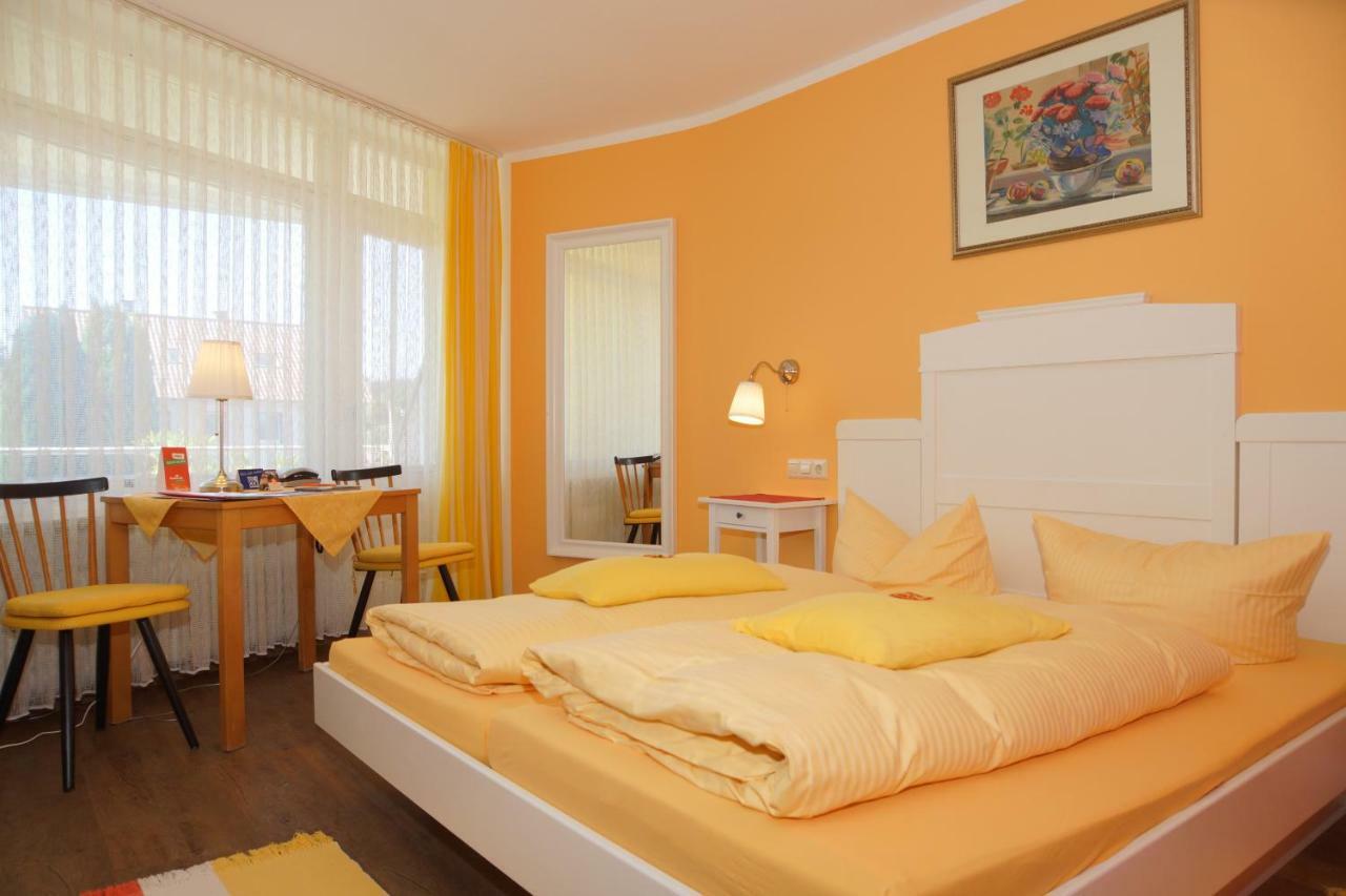 Haus Am Kurpark Hotel Schömberg Buitenkant foto